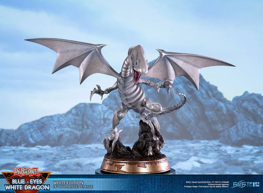 Blue-Eyes White Dragon (White Variant) (White) – First 4 Figures – ActionFigure Brasil