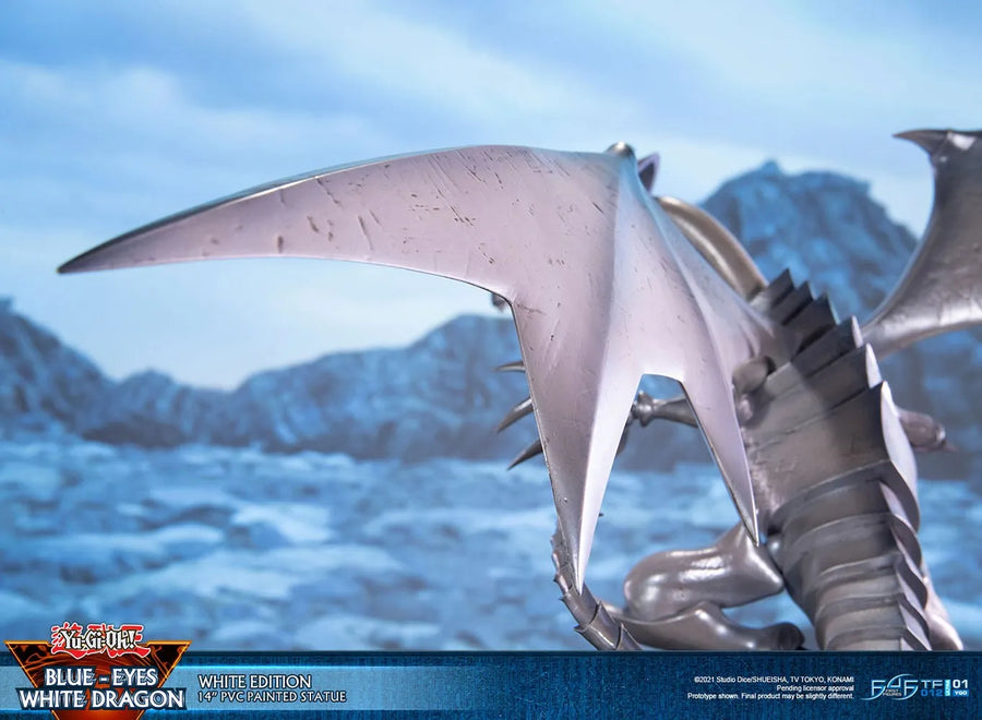 Blue-Eyes White Dragon (White Variant) (White) – First 4 Figures – ActionFigure Brasil