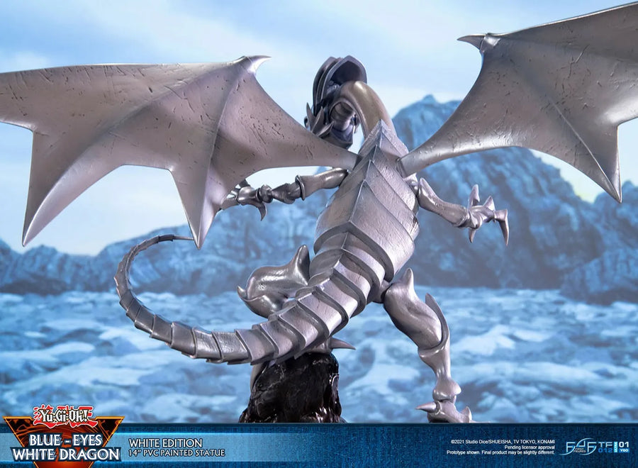 Blue-Eyes White Dragon (White Variant) (White) – First 4 Figures – ActionFigure Brasil