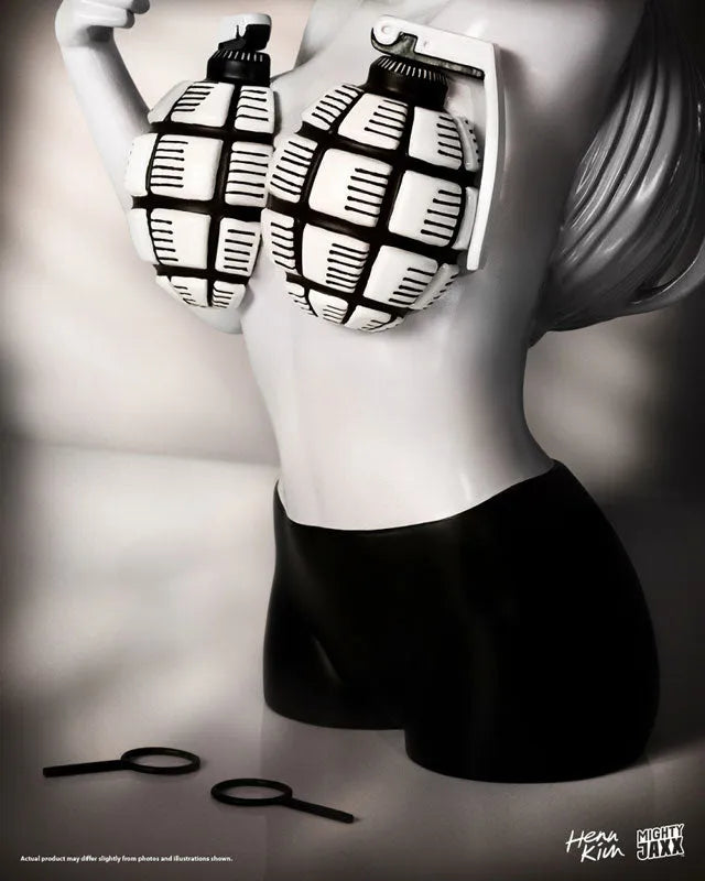Body Trap by Henn Kim 8 Inch Polystone Statueㅤ – Mighty Jaxx – ActionFigureBrasil