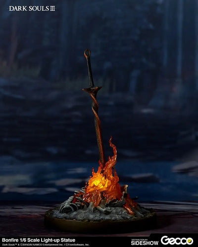 Bonfire Light-Up – Gecco Co. – ActionFigure Brasil — ângulo diferente