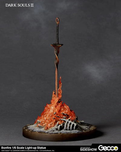 Bonfire Light-Up – Gecco Co. – ActionFigure Brasil — ambientada