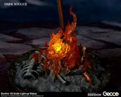 Bonfire Light-Up – Gecco Co. – ActionFigure Brasil — ambientada
