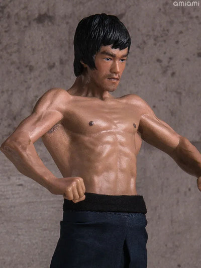 Bruce Lee 1/12 Scale Premium Figureㅤ – Storm Collectibles – ActionFigureBrasil — ângulo diferente