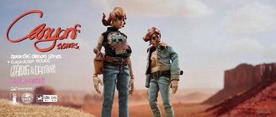 Canyon Sisters Mrs. T & Ms. L (Set of 2) – Damtoys – ActionFigure Brasil — com base expositora