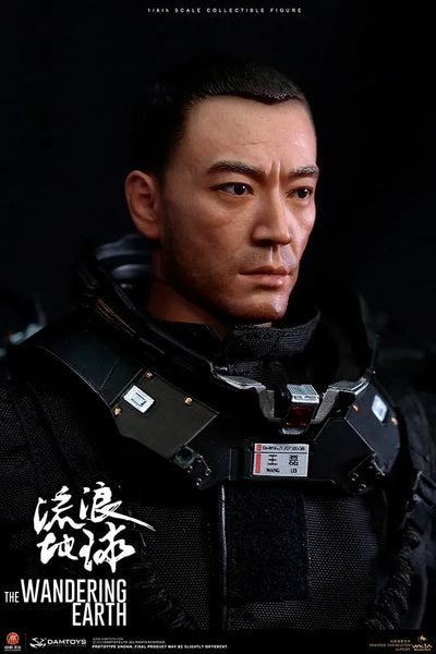 Captain Wang Lei – Damtoys – ActionFigure Brasil — com base expositora