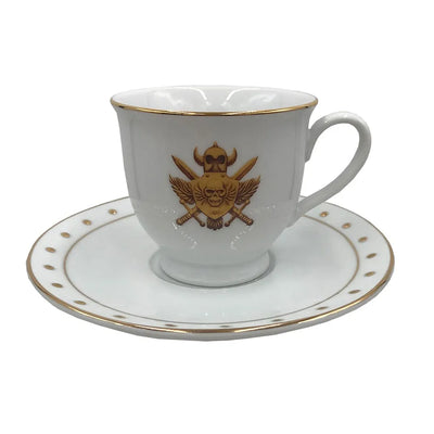 Castle Grayskull Crest Porcelain Cup & Saucer Set – Factory Entertainment – ActionFigure Brasil — iluminação de estúdio