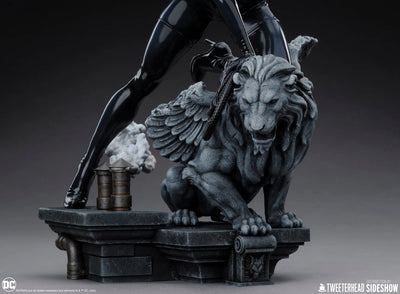 Catwoman - LIMITED EDITION: 150 (Sixth Scale) – Tweeterhead – ActionFigure Brasil — close