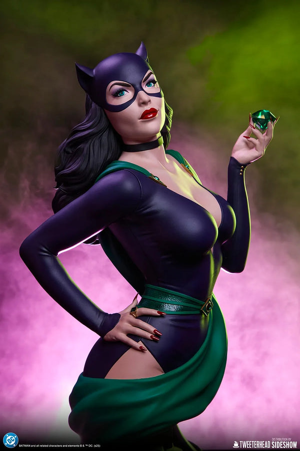 Catwoman - LIMITED EDITION: TBD – Tweeterhead – ActionFigure Brasil