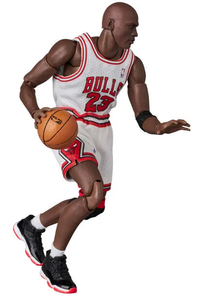 Chicago Bulls - NBA - Michael Jordan - Mafex (No.255) - Chicago Bulls Home (Medicom Toy)ㅤ – Medicom Toy – ActionFigureBrasil