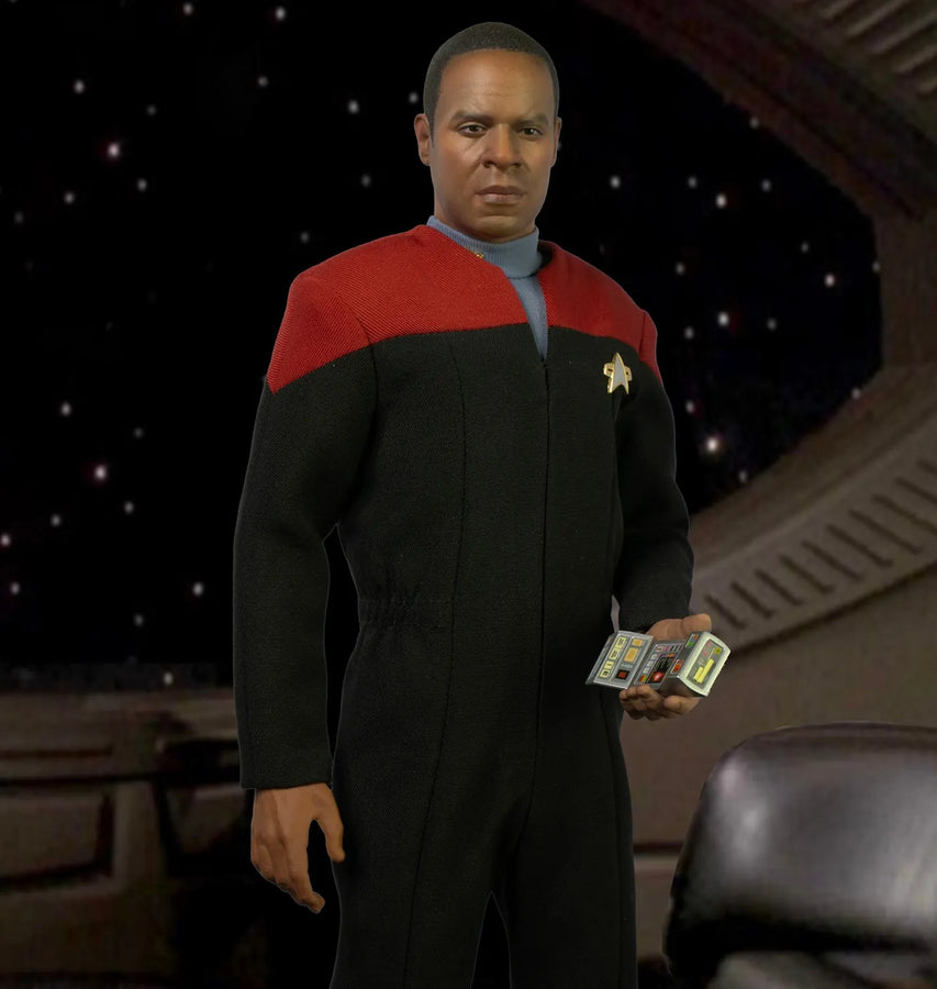 Commander Benjamin Sisko – EXO-6 – ActionFigure Brasil — ângulo diferente