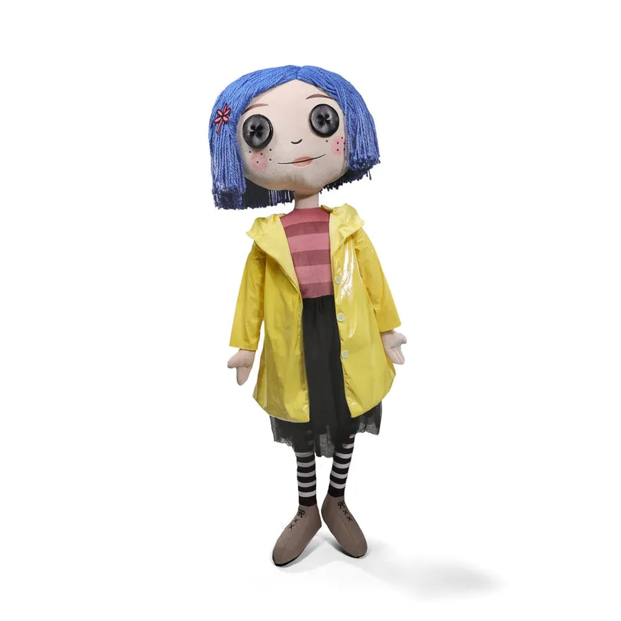 Coraline with Button Eyes Life-Size Plush – Kidrobot – ActionFigure Brasil