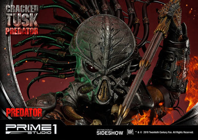 Cracked Tusk Predator - LIMITED EDITION: 300 (Exclusive) – Prime 1 Studio – ActionFigure Brasil — ângulo diferente