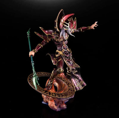 Dark Magician (Duel of the Magician) – MegaHouse – ActionFigure Brasil — com base expositora