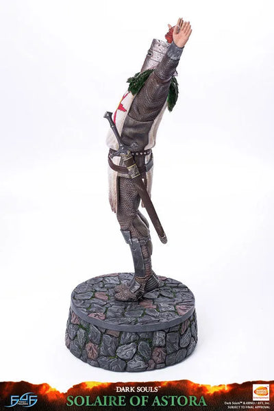 DARK SOULS - Solaire of Astora Statueㅤ – First 4 Figures – ActionFigureBrasil — com base expositora