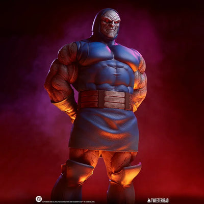 Darkseid - LIMITED EDITION: TBD – Tweeterhead – ActionFigure Brasil — iluminação de estúdio