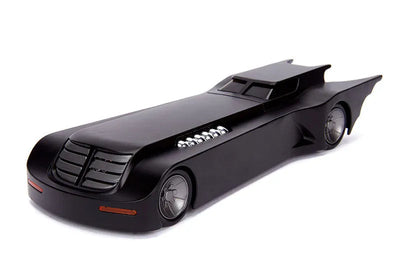 "DC Comics" 1/24 Scale, Diecast Vehicle Batmobile & Batman [Anime "Batman: The Animated Series"]ㅤ – Jada Toys – ActionFigureBrasil — ângulo diferente