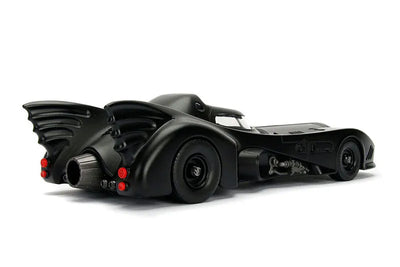 "DC Comics" 1/24 Scale, Diecast Vehicle Batmobile & Batman [Movie "Batman"]ㅤ – Jada Toys – ActionFigureBrasil — ambientada