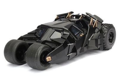 "DC Comics" 1/24 Scale, Diecast Vehicle Batmobile & Batman [Movie "Dark Knight"]ㅤ – Jada Toys – ActionFigureBrasil — ângulo diferente