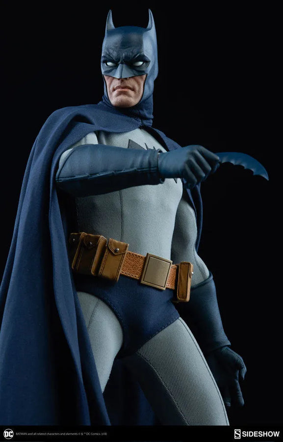 DC Comics - 1/6 Scale Figure: SideShow Sixth Scale Batman (Version 2)(Provisional Pre-order)ㅤ – Sideshow Collectibles – ActionFigureBrasil