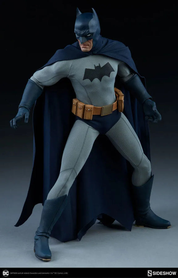 DC Comics - 1/6 Scale Figure: SideShow Sixth Scale Batman (Version 2)(Provisional Pre-order)ㅤ – Sideshow Collectibles – ActionFigureBrasil
