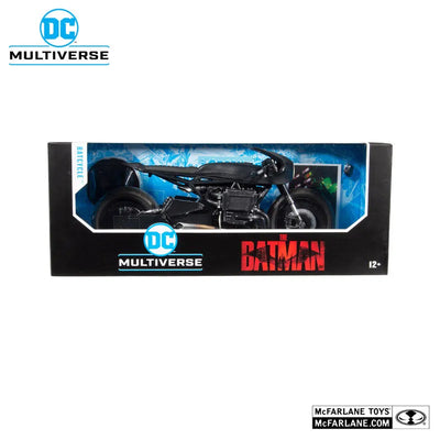 DC Comics - DC Multiverse: Vehicle - Batcycle [Movie / The Batman]ㅤ – McFarlane Toys – ActionFigureBrasil — com base expositora