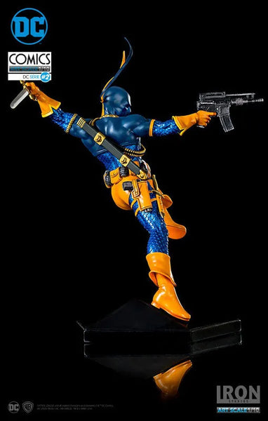 DC Comics - Deathstroke 1/10 Art Scale Statueㅤ – Iron Studios – ActionFigureBrasil — close