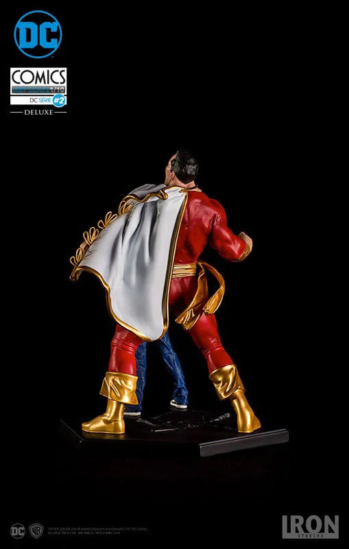 DC Comics - Shazam & Billy Batson 1/10 Art Scale Statueㅤ – Iron Studios – ActionFigureBrasil