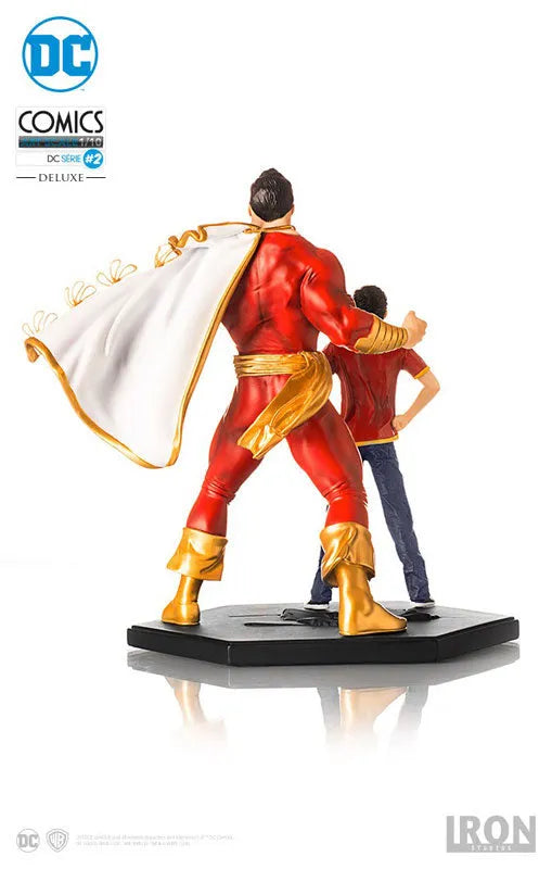 DC Comics - Shazam & Billy Batson 1/10 Art Scale Statueㅤ – Iron Studios – ActionFigureBrasil