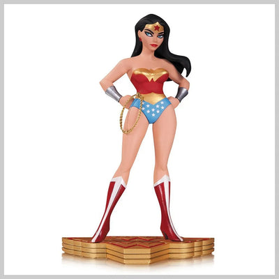 DC Comics Statue "Wonder Woman Art of War" Wonder Woman By Bruce Timmㅤ – DC Collectibles – ActionFigureBrasil — ângulo diferente