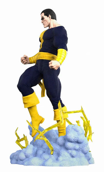 DC Gallery / DC Comics: Black Adam PVC Statueㅤ – Diamond Select Toys – ActionFigureBrasil — ângulo diferente