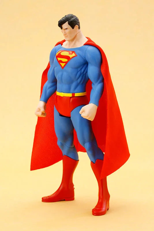 DC UNIVERSE ARTFX+ 
