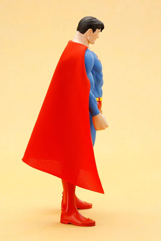 DC UNIVERSE ARTFX+ 