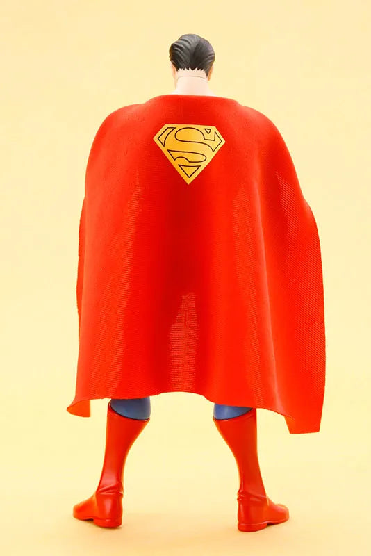 DC UNIVERSE ARTFX+ 