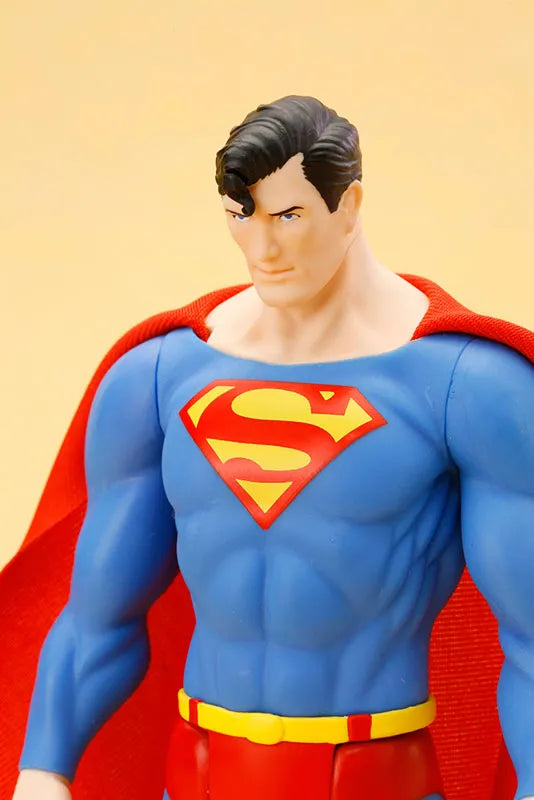 DC UNIVERSE ARTFX+ 