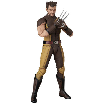 Deadpool & Wolverine - Wolverine - Mafex (No.297) - Brown Ver. (Medicom Toy)ㅤ – Medicom Toy – ActionFigureBrasil — com base expositora