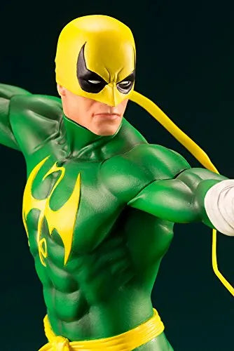 Defenders - Iron Fist - ARTFX+ - 1/10ㅤ – Kotobukiya – ActionFigureBrasil — com base expositora