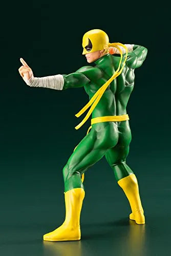 Defenders - Iron Fist - ARTFX+ - 1/10ㅤ – Kotobukiya – ActionFigureBrasil — ângulo diferente