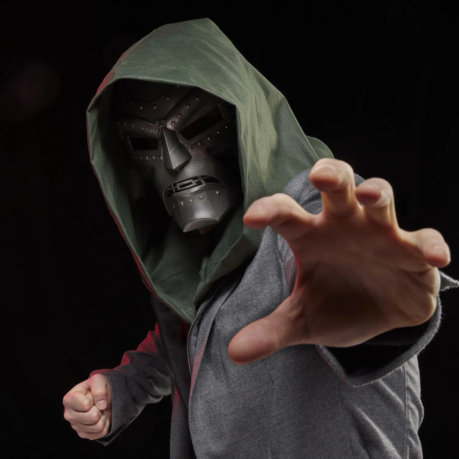 Doctor Doom Premium Roleplay – Hasbro – ActionFigure Brasil