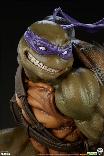 Donatello (Deluxe Edition) - LIMITED EDITION: 500 (Deluxe Edition) – PCS – ActionFigure Brasil — ângulo diferente