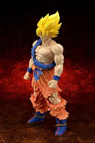 Dragon Ball Z - Son Goku SSJ - Gigantic Series - Damage ver. (X-Plus)ㅤ – X-Plus – ActionFigureBrasil