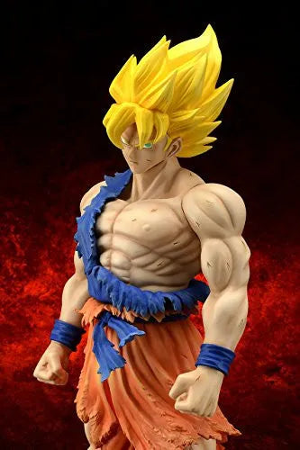 Dragon Ball Z - Son Goku SSJ - Gigantic Series - Damage ver. (X-Plus)ㅤ – X-Plus – ActionFigureBrasil