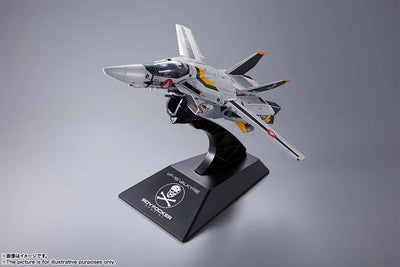 DX Chogokin First Press Limited Edition VF-1S Valkyrie Roy Focker Special "The Super Dimension Fortress Macross"ㅤ – Bandai Spirits – ActionFigureBrasil — close