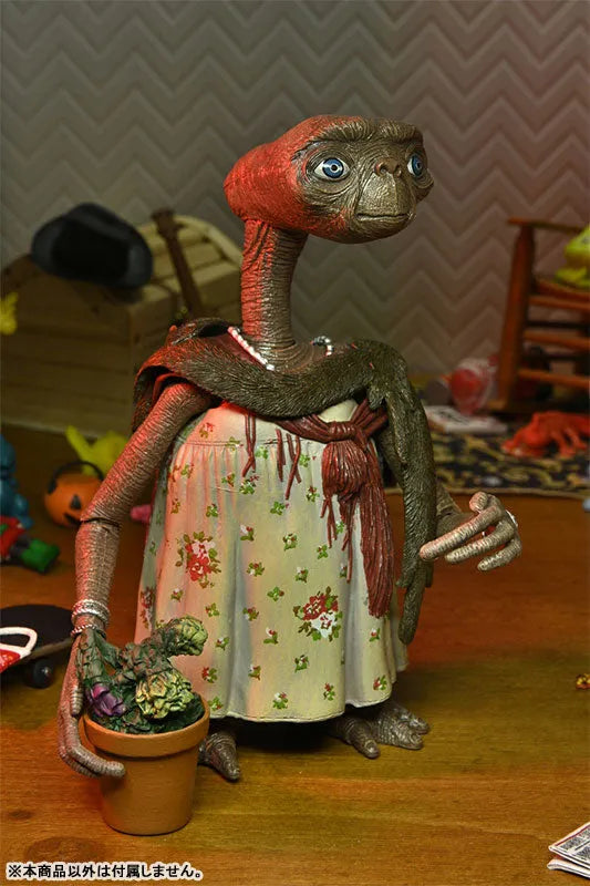 E.T. / E.T. 40th Anniversary Ultimate Action Figure Dress-up verㅤ – NECA – ActionFigureBrasil