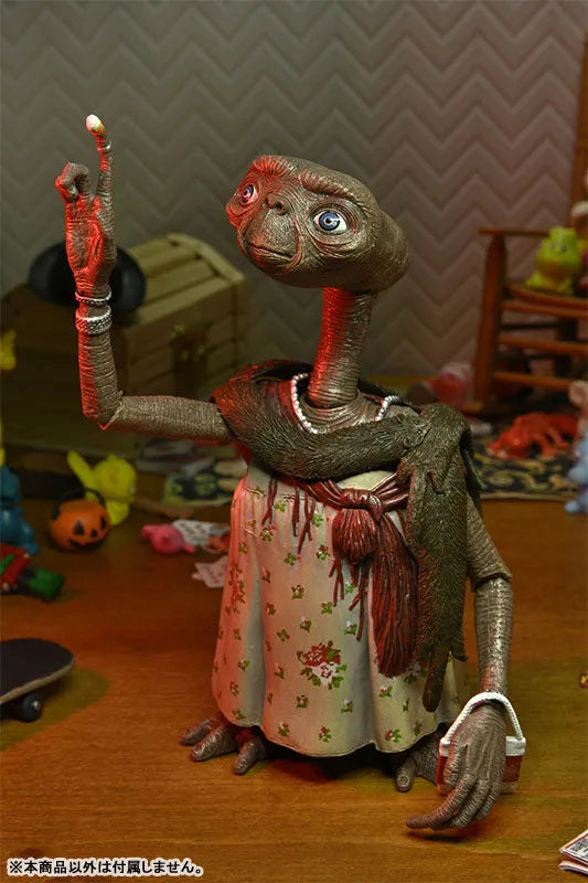 E.T. / E.T. 40th Anniversary Ultimate Action Figure Dress-up verㅤ – NECA – ActionFigureBrasil