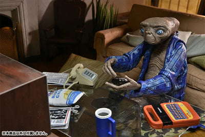 E.T. / E.T. 40th Anniversary Ultimate Action Figure Telepathy verㅤ – NECA – ActionFigureBrasil — com base expositora
