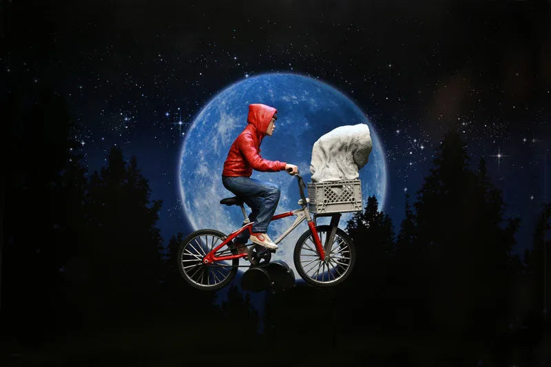E.T. / E.T. & Elliott 40th Anniversary Display Figureㅤ – NECA – ActionFigureBrasil