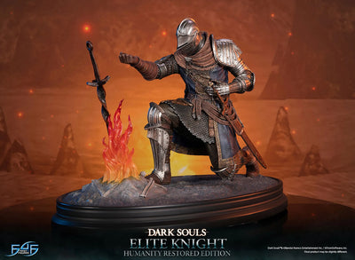 Elite Knight: Humanity Restored Edition - LIMITED EDITION – First 4 Figures – ActionFigure Brasil — iluminação de estúdio