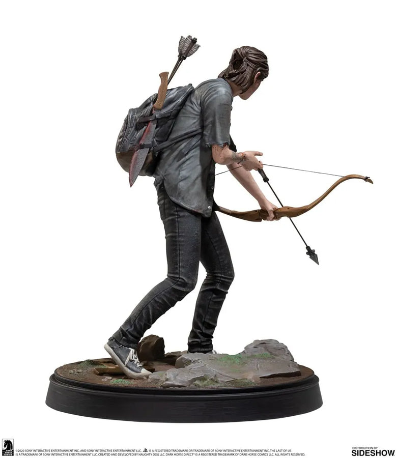 Ellie with Bow – Dark Horse Comics – ActionFigure Brasil