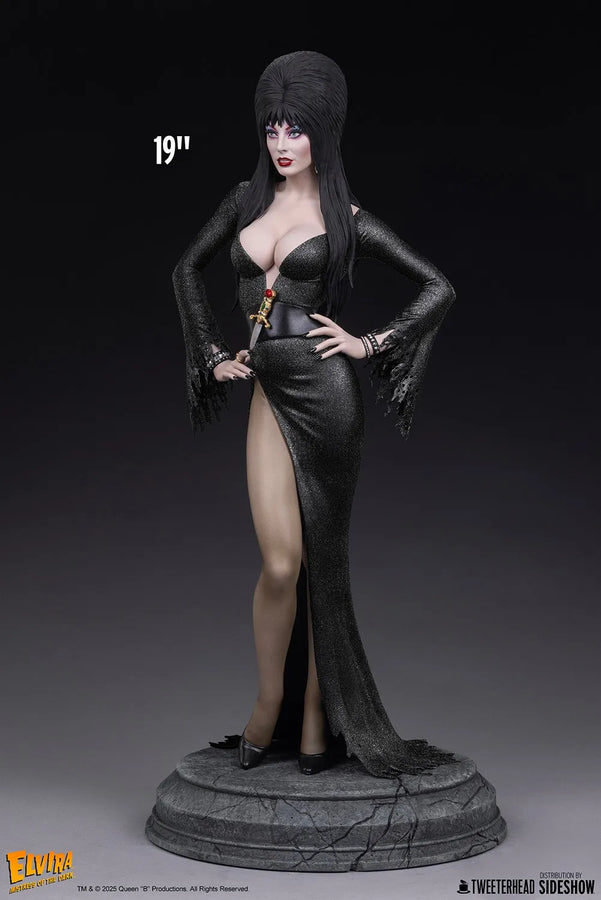 Elvira: Mistress of the Dark (Black Glitter Dress Variant) - LIMITED EDITION: 700 (Black - Variant) – Tweeterhead – ActionFigure Brasil